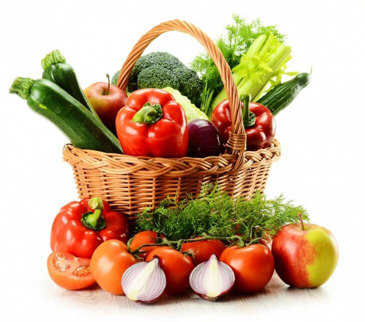 Хранить овощи можно и в кладовке, но срок хранения таких продуктов значительно снижается